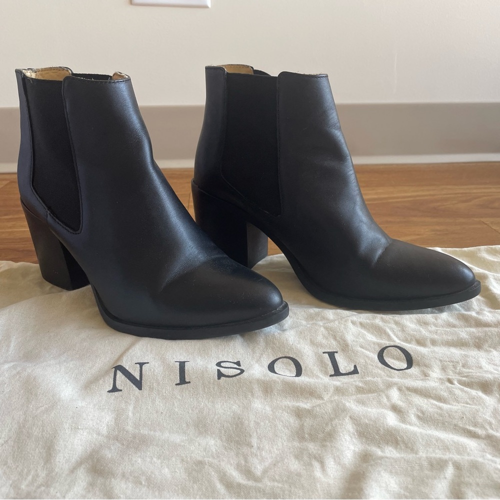 Nisolo Heeled Chelsea Boot